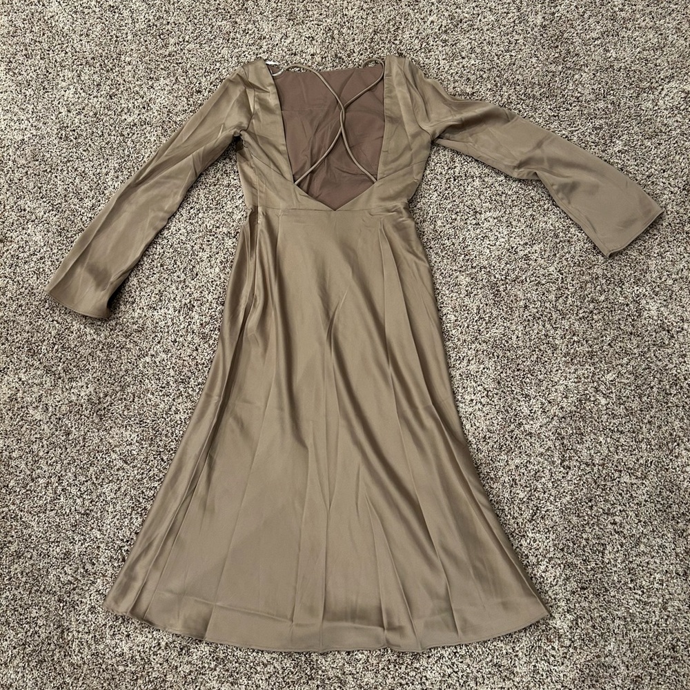 Tan Ribbed Sheath Dress with Raglan Sleeves - Picture 7 of 8